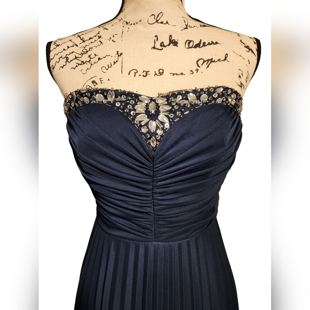 B. Darlin Strapless Navy Dress - Picture 6 of 13